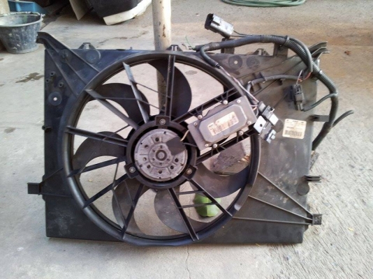 พัดลมไฟฟ้าของรถ VOLVO S80 เป็นแบบดูด