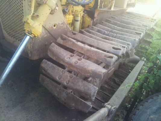 รถแทรคเตอร์ D 4 D รถแทรคเตอร์ D 4 D