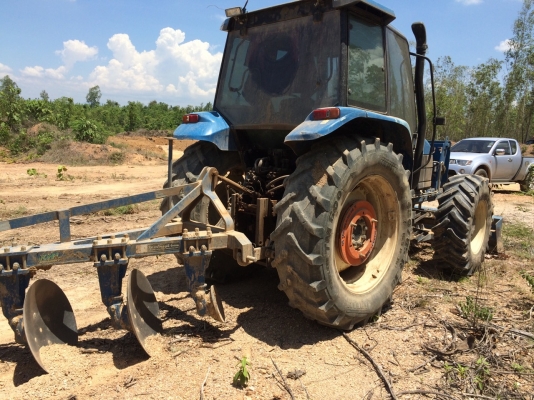ขายรถไถ FORD TS90 2 เพลา ใบมีดดันหน้า 4 จาน เอกสารใบแจ้งจำหน่าย ราคา 750000