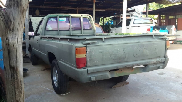 รถปิ๊กอัพโตโยต้าฮีโร้2คัน(ขายตามสภาพ) รถปิ๊กอัพโตโยต้าฮีโร้2คัน(ขายตามสภาพ)