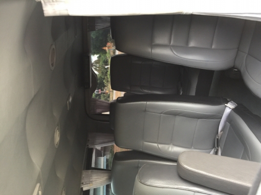 ขาย รถตู้ HIACE GL D4D 2500 พวงมาลัยเพาเวอร์ กระจกไฟฟ้า เดิมๆ วิ่ง 104000 โล ยางใหม่ แอร์เย็น เครื่องเงียบ  สภาพสวย มีจอ 2 จอ