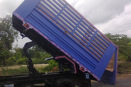 ขายหกล้อดั้มเกษตร  ISUZU  100 แรง