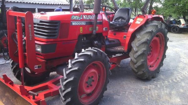 ขายรถไถ KUBOTA M5000 พร้อมดันหน้า รถสวยสภาพดี ราคา 335,000 อ.แกลง จ.ระยอง สอบถาม 0818618678 id line=carbonthai