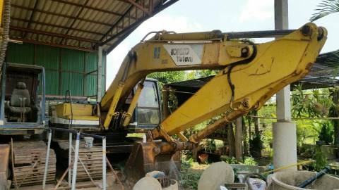 ขายรถแบค KOBELCO sk200-3เครื่องปั้มดี ไฟฟ้าตัด เอกสารใบแจ้งจำหน่ายราคา 700,000 090-772-3710 098-539-6074 ขายรถแบค KOBELCO sk200-3เครื่องปั้มดี ไฟฟ้าตัด เอกสารใบแจ้งจำหน่ายราคา 700,000 090-772-3710 098-539-6074