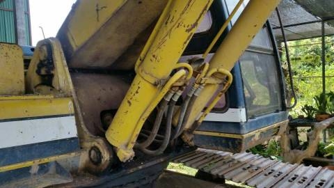 ขายรถแบค KOBELCO sk200-3เครื่องปั้มดี ไฟฟ้าตัด เอกสารใบแจ้งจำหน่ายราคา 700,000 090-772-3710 098-539-6074 ขายรถแบค KOBELCO sk200-3เครื่องปั้มดี ไฟฟ้าตัด เอกสารใบแจ้งจำหน่ายราคา 700,000 090-772-3710 098-539-6074