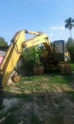 ขายรถแบคโฮ KOMATSU pc200-3 ซีเรียลสูงราคาถูก 330,000 090-772-3710 098-539-6074