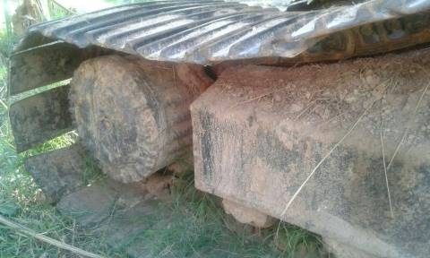 ขายรถแบคโฮ KOMATSU pc200-3 ซีเรียลสูงราคาถูก 330,000 090-772-3710 098-539-6074