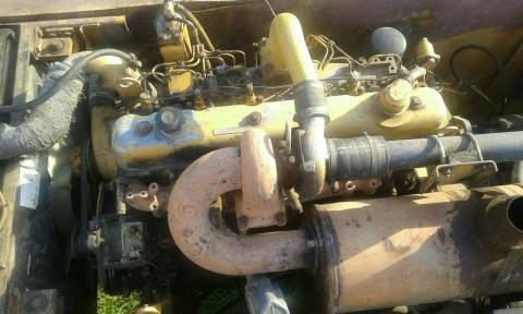 ขายรถแบคโฮ KOMATSU pc200-3 ซีเรียลสูงราคาถูก 330,000 090-772-3710 098-539-6074