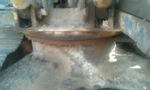 ขายรถแบคโฮ KOMATSU pc200-3 ซีเรียลสูงราคาถูก 330,000 090-772-3710 098-539-6074