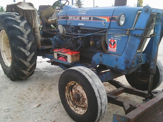 ขายรถไถ FORD 77 T3 ถูกๆ เดิมๆๆตามสภาพตามรูป ราคาตัด สอบถามได้