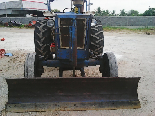 ขายรถไถ FORD 77 T3 ถูกๆ เดิมๆๆตามสภาพตามรูป ราคาตัด สอบถามได้