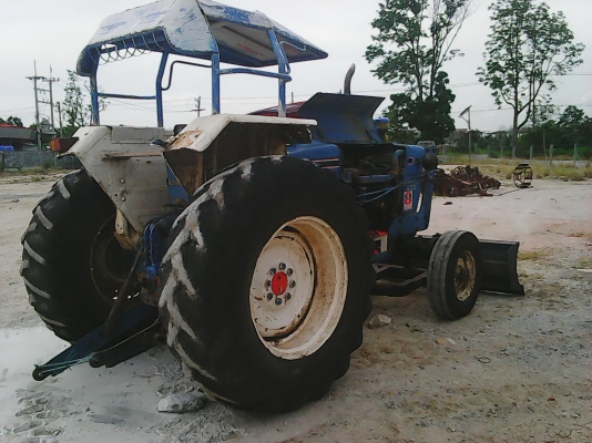 ขายรถไถ FORD 77 T3 ถูกๆ เดิมๆๆตามสภาพตามรูป ราคาตัด สอบถามได้