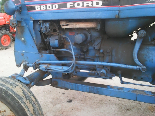 ขายรถไถ FORD 68 ถูกๆ เดิมๆๆตามสภาพตามรูปราคาตัด สอบถามได้