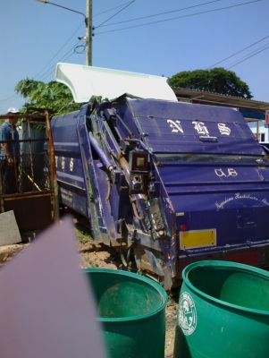 ขายถังขยะเก่ามือสองจากญี่ปุ่น