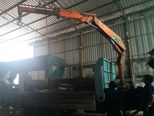 ขายเครนพับ3ตันครึ่งยี่ห้อ hiab พร้อมใช้งาน 180,000