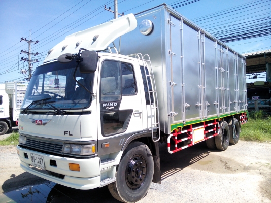 10 ล้อ 1 เพลา  HINO  *สิงห์ไฮเทค*  FL3H  195 แรงม้า  *ยาว 7.50 ม.*  รถสวยเดิม+สวยจริง+พร้อมใช้งาน * รถห้างแท้ * มีเล่มพร้อม *
