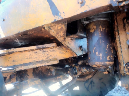 **305,000 บ.ต่อรอง/// รถตักล้อยาง JH30 เอวแข็ง **ขาย KOMATSU JH30B รถตักล้อยาง เอวแข็ง ยอดนิยม WHEEL LOADER KOMATSU JH30B รถตักล้อยาง เอวแข็ง ต่อแขน ขยายบุ้งกี๋ เรียบร้อย ตัก1-1.5คิว เครื่องเดิม ปั้มเดิม เกียร์ท็อร์ค เครื่อง DA220-4สูบ แน่นดี แรง ปั้มดี แ