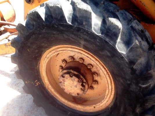 **305,000 บ.ต่อรอง/// รถตักล้อยาง JH30 เอวแข็ง **ขาย KOMATSU JH30B รถตักล้อยาง เอวแข็ง ยอดนิยม WHEEL LOADER KOMATSU JH30B รถตักล้อยาง เอวแข็ง ต่อแขน ขยายบุ้งกี๋ เรียบร้อย ตัก1-1.5คิว เครื่องเดิม ปั้มเดิม เกียร์ท็อร์ค เครื่อง DA220-4สูบ แน่นดี แรง ปั้มดี แ