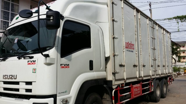 ISUZU 10ล้อ ปี 2554