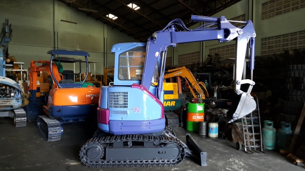 ขาย รถขุด KOMATSU รุ่น PC28UU-2- มือสองญี่ปุ่น แทร็กเหล็ก บูมไลด์ ท้ายกลม คล่องตัว สลักแน่น ทุกส่วน มือถือ/LINE ID :0818753444