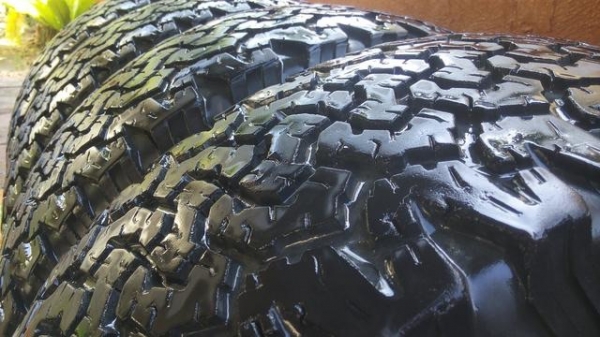 ขายยาง bf all 265/70/16 สวยๆครับ