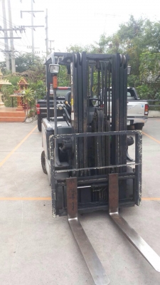 รถไฟฟ้านั่งขับ tcm-7 2.5ton เสา 4.3 เมตร ทริปเปิ้ล ฟลูฟรี สไล์คชิฟ