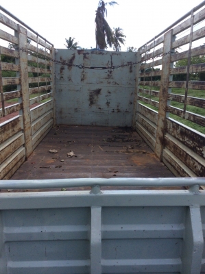 10 ล้อHINO 3H 195 แท้ กระจกไฟฟ้า เครื่องดี ครัทซีสวย ยางดี รถพร้อมใช้งาน ขาย 820,000 บาท ศุภากร 081-4252943