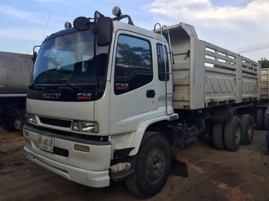 10ล้อดั้ม270แรงยูโร2...มีระบบลาก ใช้6แสนกว่ากิโล รถสวย สภาพดี เล่มพร้อม