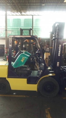 Komatsu รุ่น12 ขนาด3ตันเกียร ธรรมดา เครื่องยนต์ดีเซล