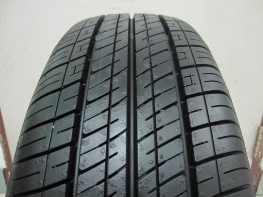 ขายยางติดรถป้ายแดงปี 15 ยี่ห้อ Dunlop ขนาด 175 65R 14