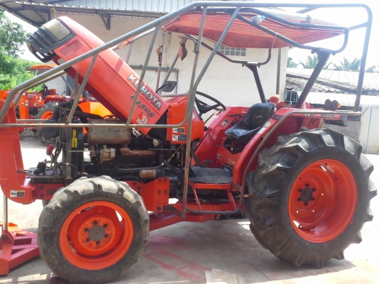 รถไถคูโบต้าขนาด 45 แรงม้า 2 เพลา ราคา 295,000 บาท