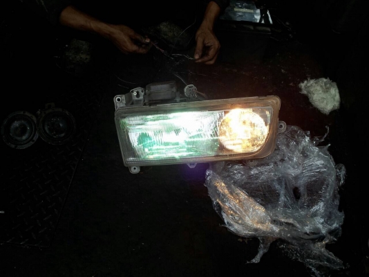 ดีเคเซียงกง ไฟหน้า เปอร์เซีย โพเฟีย เก่าเเท้ญี่ปุ่น ข้างละ 7,000 บาท