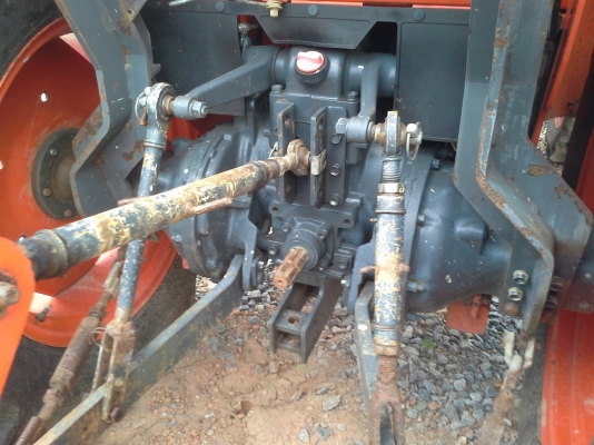 รถไถคูโบต้าขนาด 47 แรงม้า มีใบดัน+ผาน 6 ราคาเงินสด 425,000 บาท