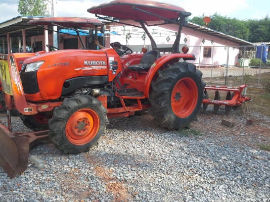 รถไถคูโบต้าขนาด 47 แรงม้า มีใบดัน+ผาน 6 ราคาเงินสด 425,000 บาท