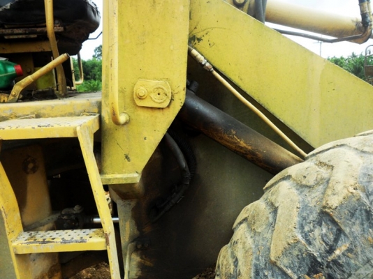 ลดราคาสุดๆ รถตักล้อยาง KOMATSU 510  กรองคู่ เจ้าของร้อนเงินด่วนๆครับ