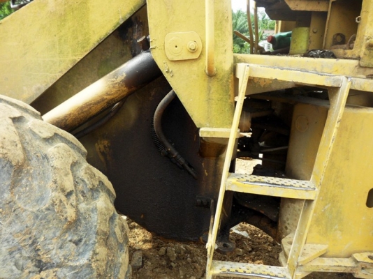 ลดราคาสุดๆ รถตักล้อยาง KOMATSU 510  กรองคู่ เจ้าของร้อนเงินด่วนๆครับ