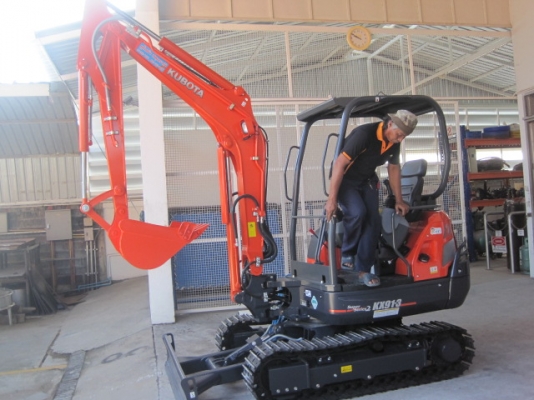 ให้เช่ารถขุด Kobuta KX-91 (รถใหม่)