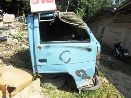 หัวเก๋ง 6 ล้อ (ยกหัวได้) หัวเก๋ง 6 ล้อ (ยกหัวได้)