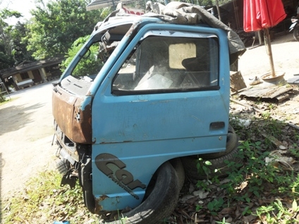 หัวเก๋ง 6 ล้อ (ยกหัวได้) หัวเก๋ง 6 ล้อ (ยกหัวได้)