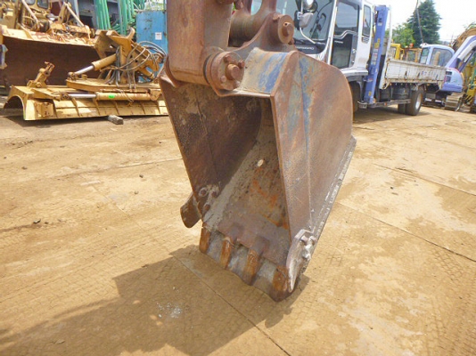 Komatsu PC60-6 ปี 1990 ใบใหญ่ติดก้อนยาง 3 พันกว่าชั่วโมง จากญี่ปุ่น ไม่แพงครับ