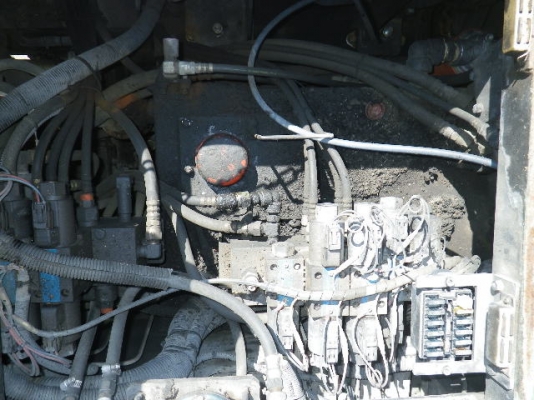 ขายรถปูยาง HANTA F2045C ขายรถปูยาง HANTA F2045C