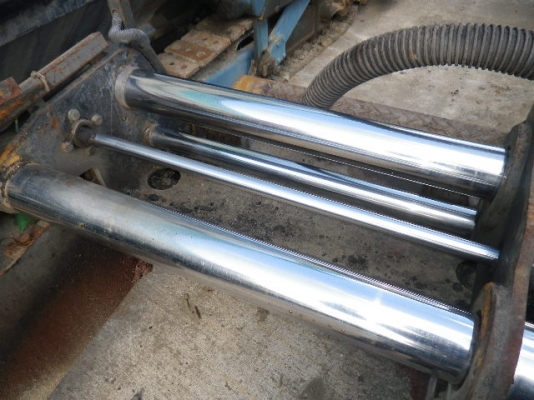 ขายรถปูยาง HANTA F2045C ขายรถปูยาง HANTA F2045C