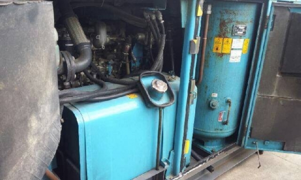 ขายเครื่องปั๊มลมยี่ห้อAIRMAN PDS390sปี2000ยังไม่เคยใช้งานในไทยลม8.5บาร์