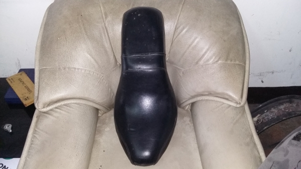 ขายเบาะ steed 2 ใบ ใบละ 500