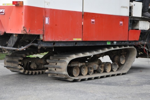 ขายรถเกี่ยว นวดข้าวYANMAR M5 ดีเซล3สูบ สวยเดิมจากญี่ปุ่น 165,000เท่านั้น!!