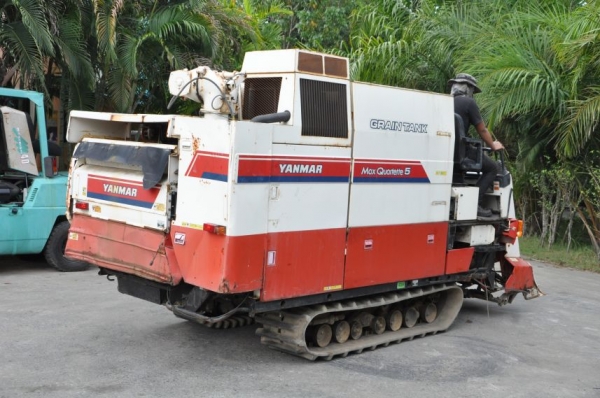 ขายรถเกี่ยว นวดข้าวYANMAR M5 ดีเซล3สูบ สวยเดิมจากญี่ปุ่น 165,000เท่านั้น!!