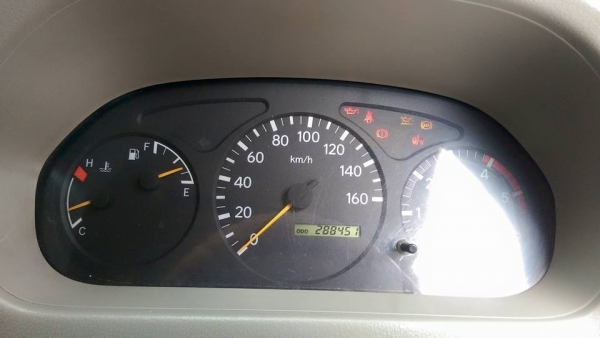 6ล้อป้ายเล็ก TOYOTA ไม่ติดเวลาเครื่อง 15B ยาว 3.40  ติดแก็ส LPG ลงเล่มแล้ว