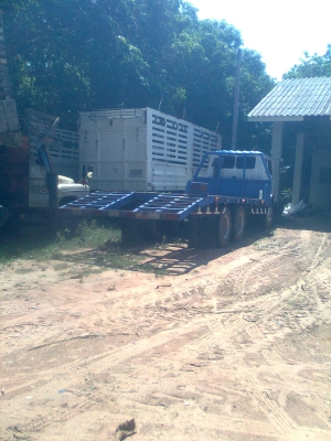 ขายKomatsu PC200-5 +เทรนเลอร์ ขายคู่กัน ขายKomatsu PC200-5 +เทรนเลอร์ ขายคู่กัน