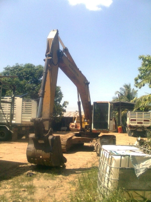 ขายKomatsu PC200-5 +เทรนเลอร์ ขายคู่กัน