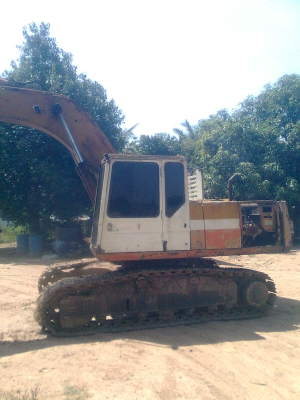 ขายKomatsu PC200-5 แยกเฉพาะแม็คโค550000บ. ขายKomatsu PC200-5 แยกเฉพาะแม็คโค550000บ.